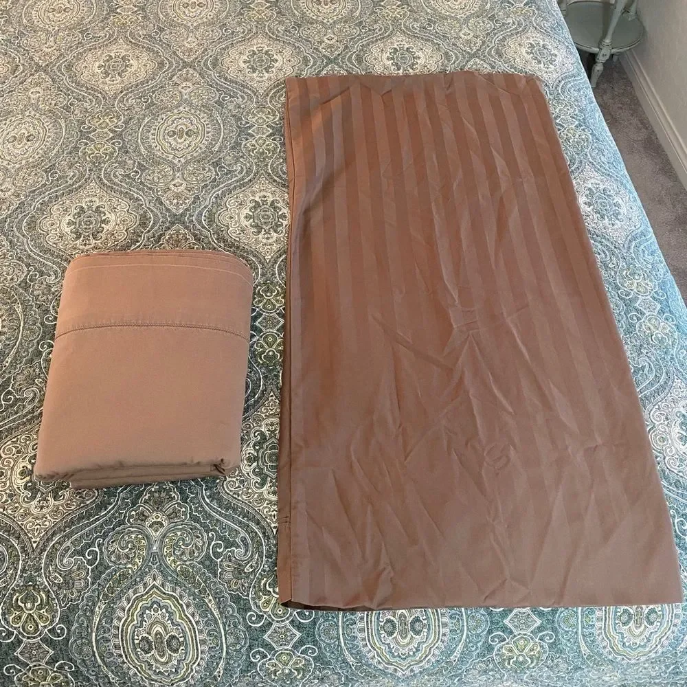 Luxurious Tan Bedding Sheet Set by Feildcrest 100% Egyptian cotton